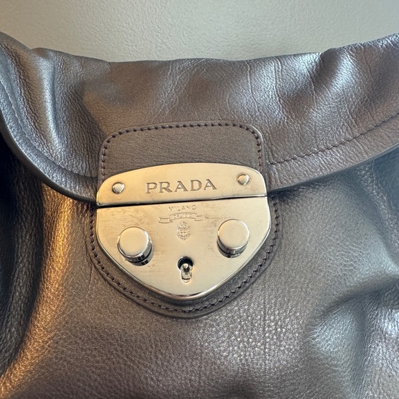 Prada Piombo Royal Calf Easy Leather Foldover - Small Shoulder Bag - Picture 3 of 10